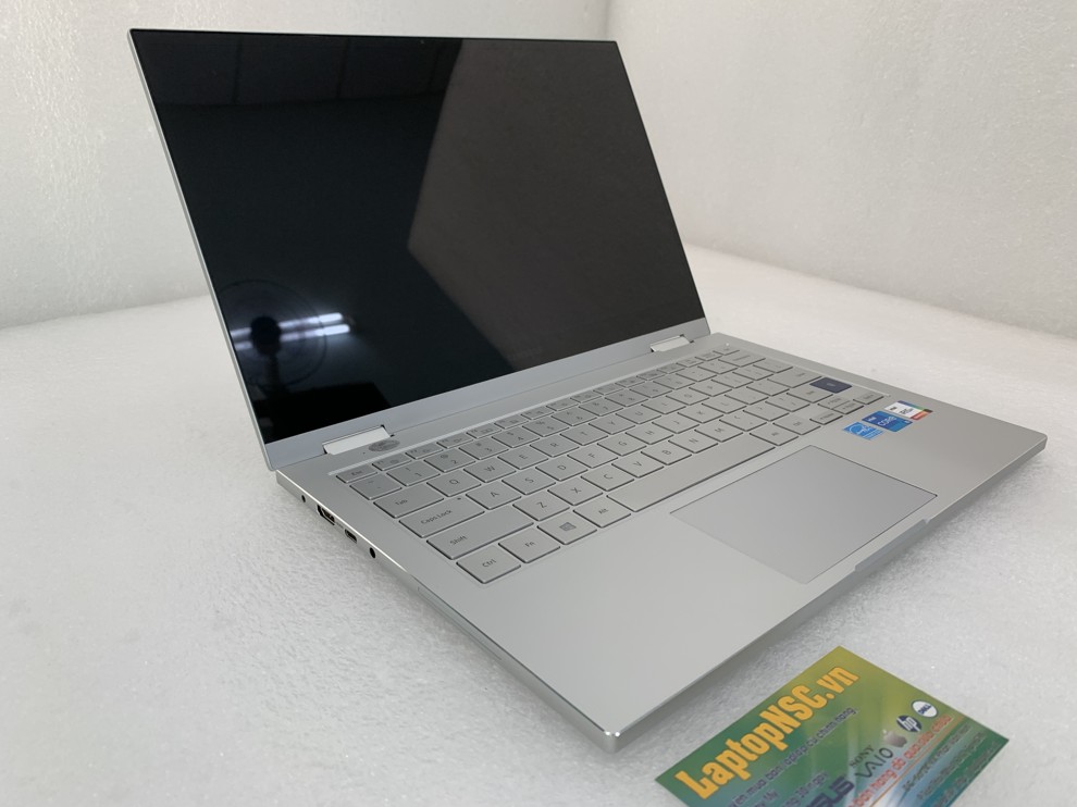 Laptop Samsung Galaxy Book Flex2 Alpha 13-Inch Model 2021 - 1