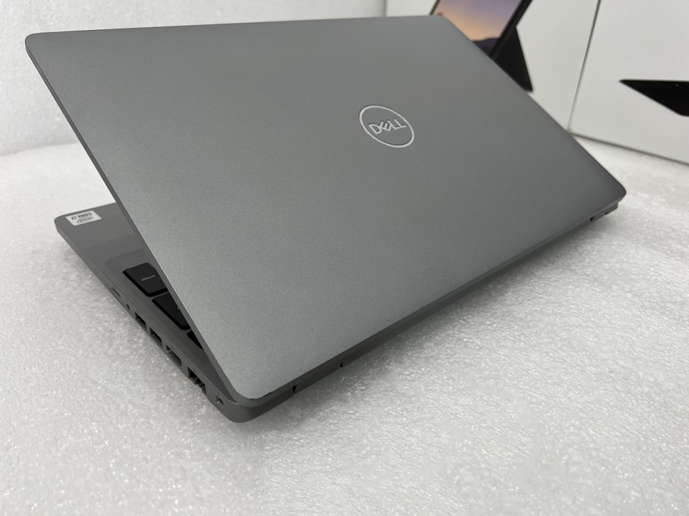 Dell Precision 3551 Core i9 10885H