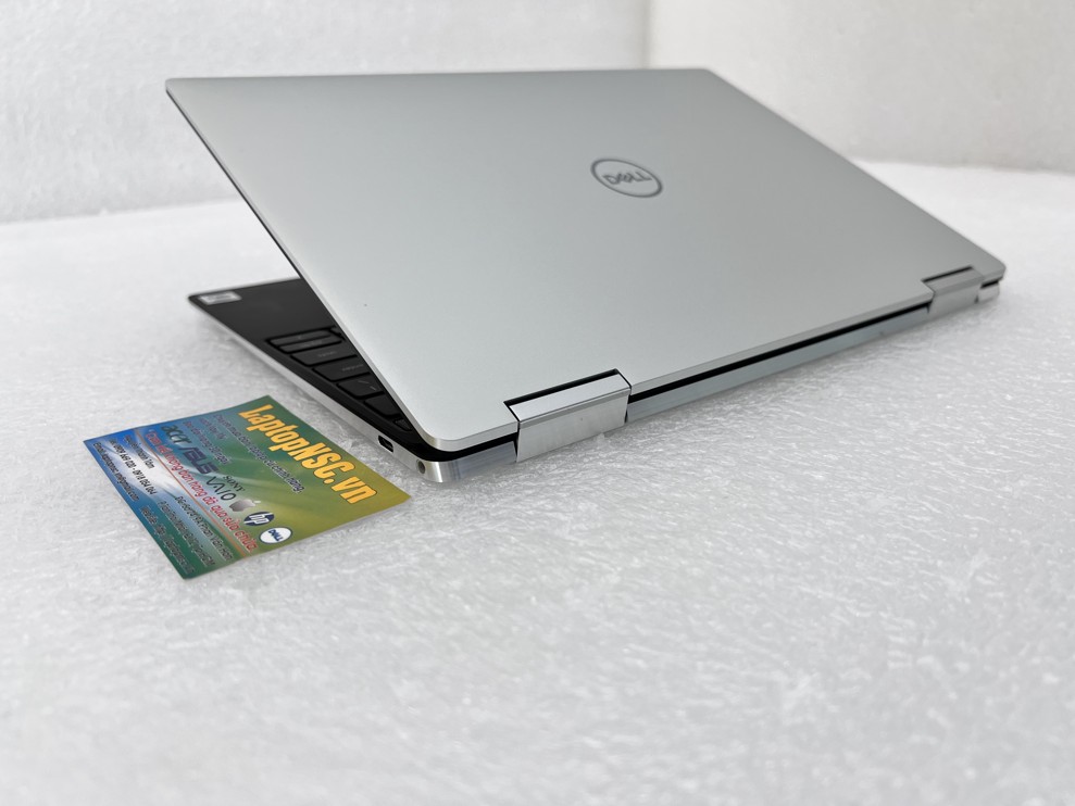 Dell XPS 13 7390 2 in 1 i7 1065G7
