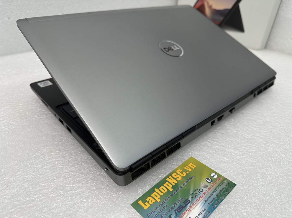 Dell Precision 7550 i7 10875H VGA