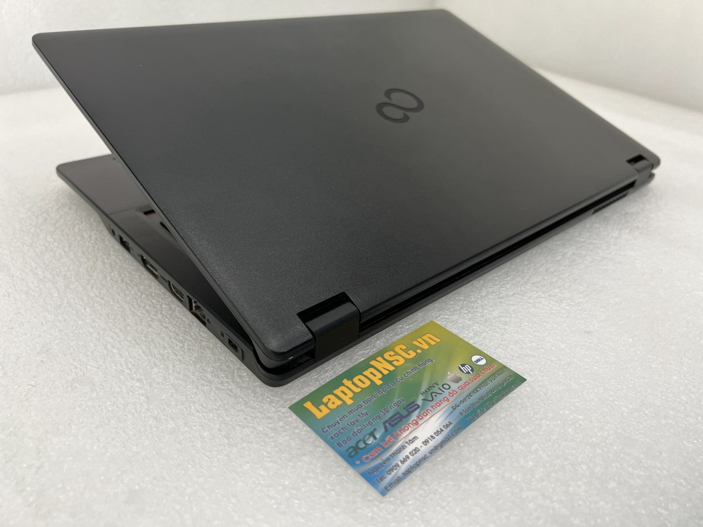 Fujitsu Lifebook E558 Core i3 7130U