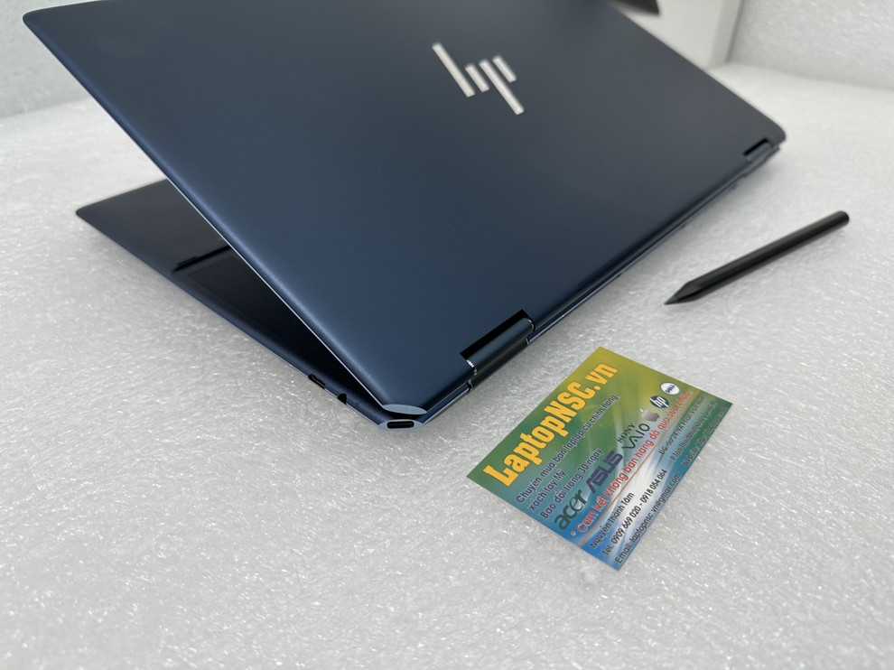 HP Spectre x360 16-F0035NR 11390H